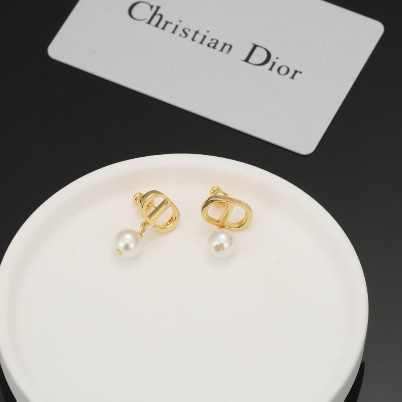 chr1st1an D10r earrings